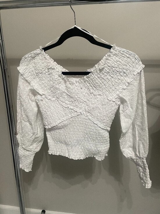 BB Dakota by Steve Madden Tops - BB Dakota Steve Madden Women’s (S) White Floral Ruched Off the Shoulder Top NWT